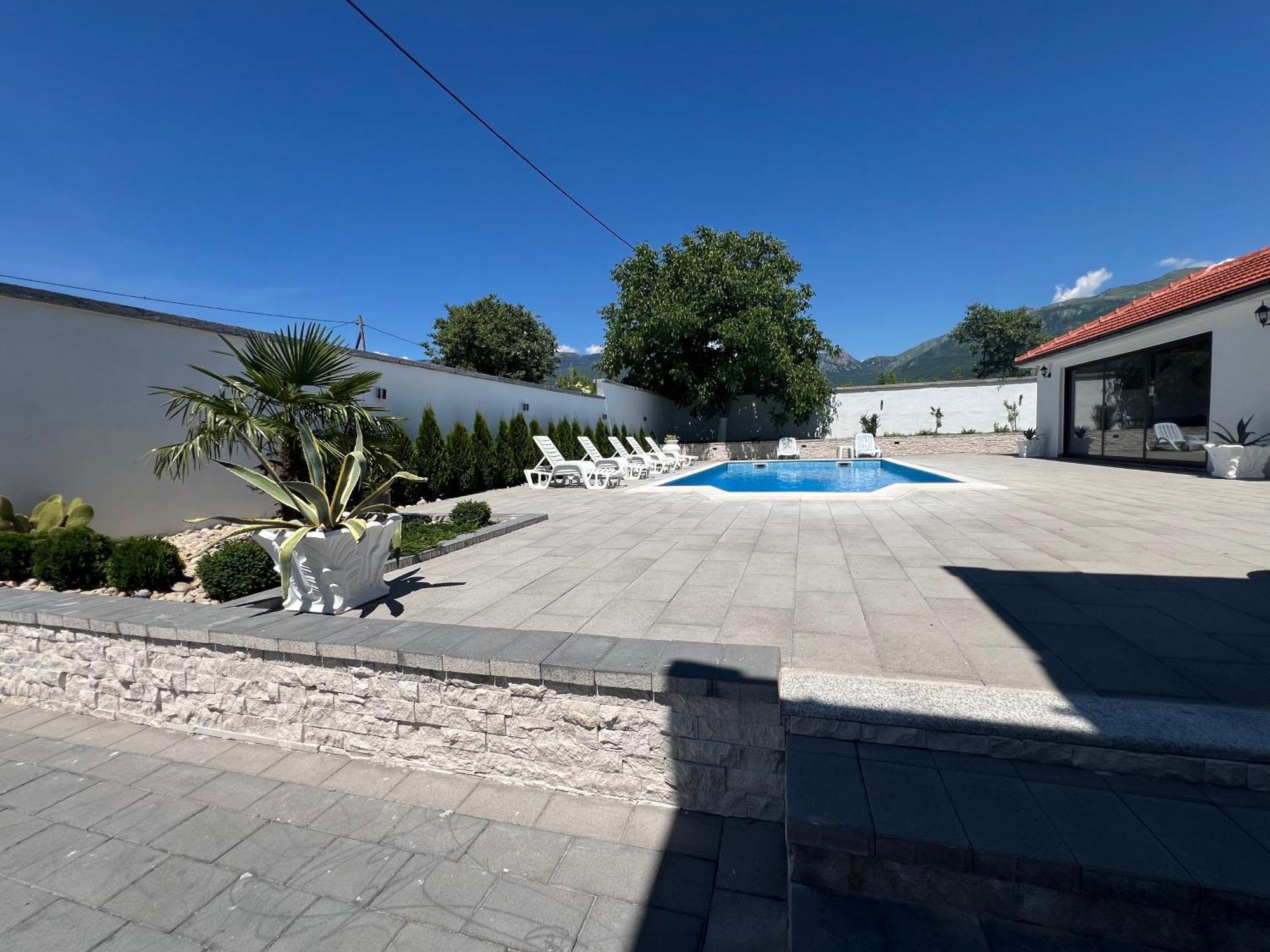 Perla Villa